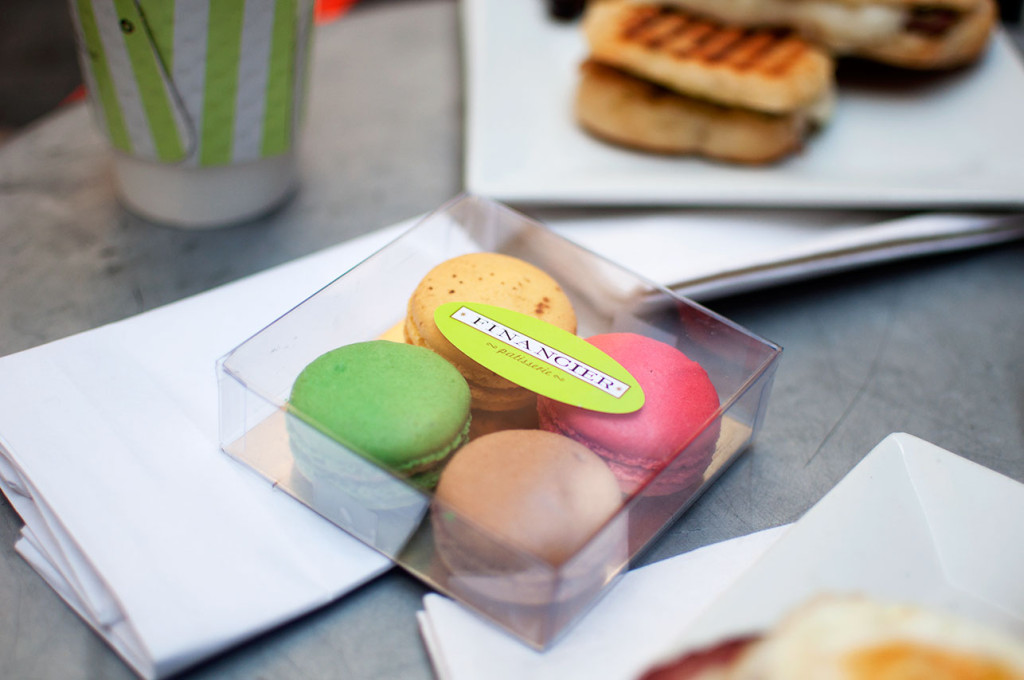 Financier-Macaron-Box