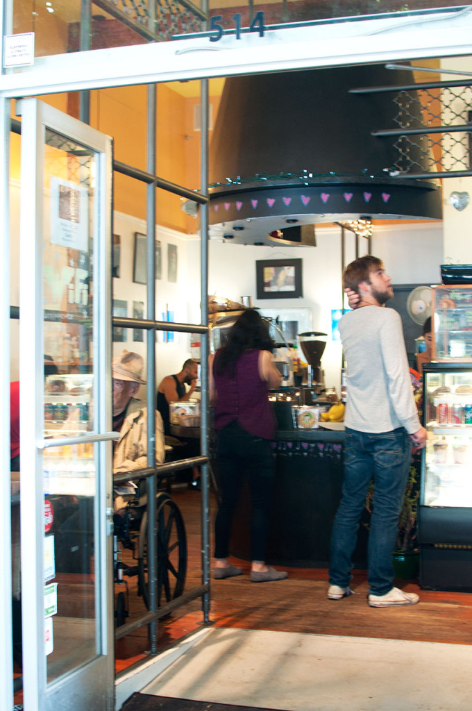 Cafe-La-Vie-Interior