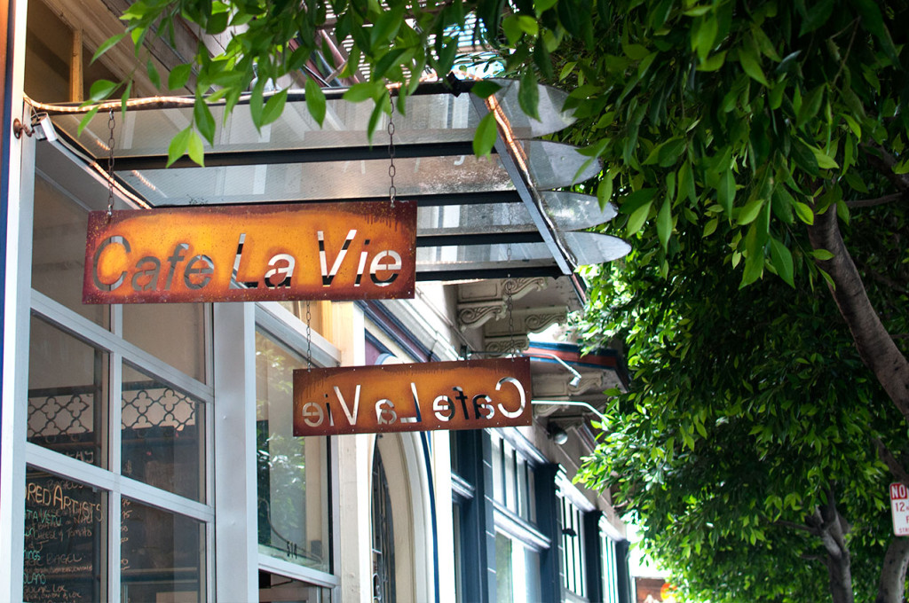 Cafe-La-Vie-Sign-1