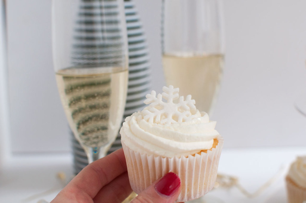 Prosecco-Cupcakes-New-Years-Eve-27